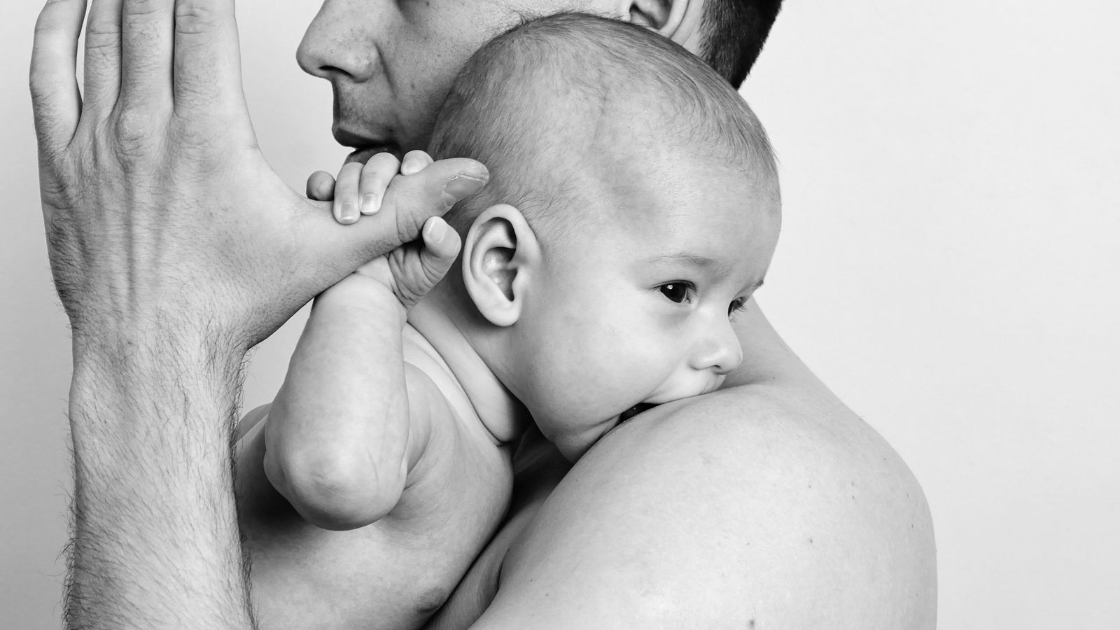 Механизм называется рулевое устройство корабля !  Папина кисть, это перо руля, большой палец - румпель, Рука это балер руля ( ось вращения пера)  Получается мальчик - вахтенный рулевой барка " Крузенштерн" ... а папа капитан ...